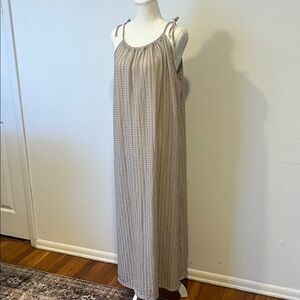 H&M Beige Textured Tie-Shoulder Maxi Dress. Lightweight material. Womens Small.